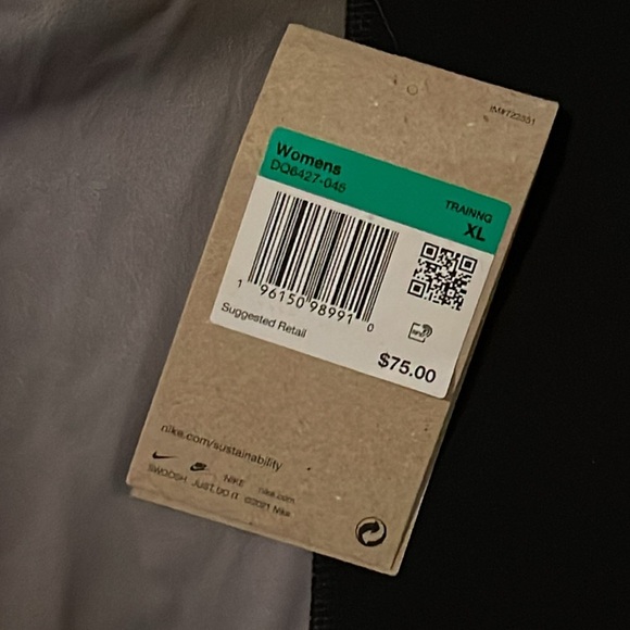 Nike yoga High Rise Black/Grey 7/8 leggings - Picture 2 of 5